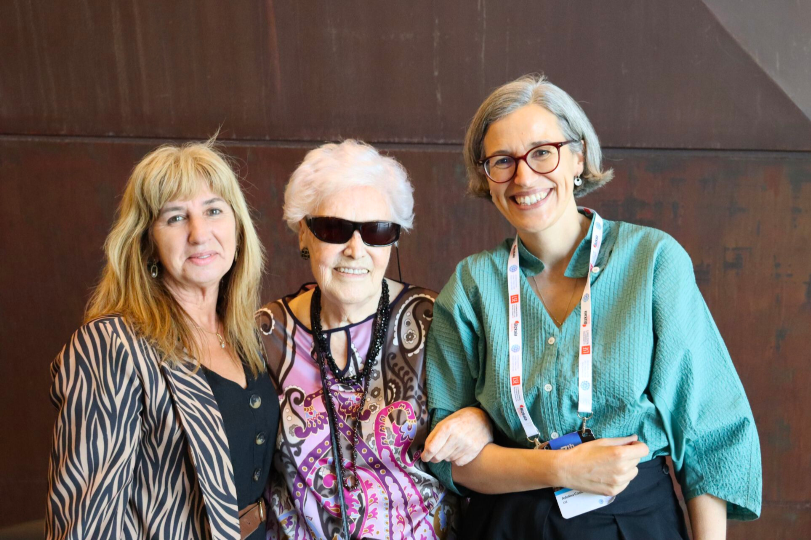 Imagen de las ganadoras del premio Josh Weiner a la mejor presentación del congreso de la ILPN
