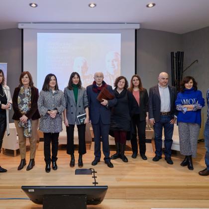 Imagen de los ponentes de la jornada de presentación de la estrategia vasca con las personas mayores