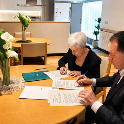 Fotografía de la firma del Convenio Matia con Rural Kutxa